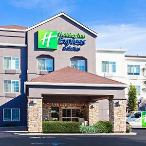 Holiday Inn Express & Suites Oakland - Airport, An Ihg Hotel